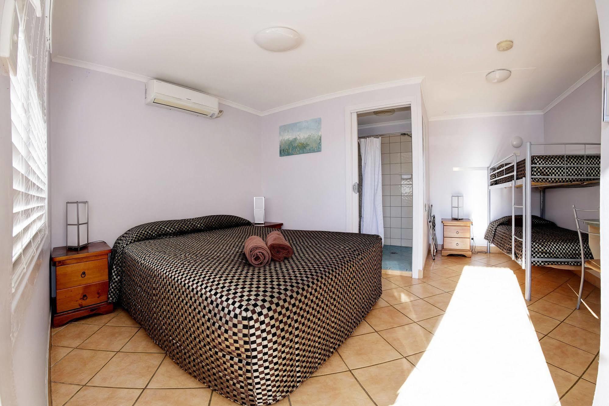 Bali Hi Motel Tuncurry Exterior foto